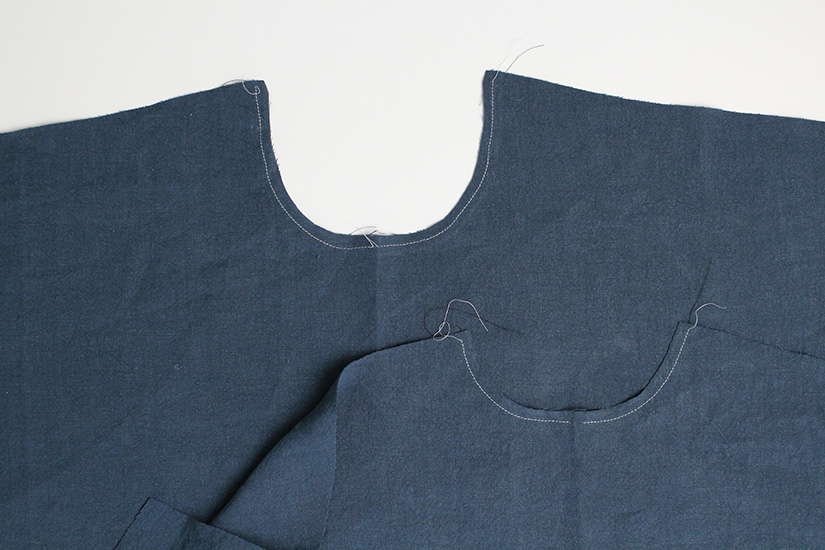 Aria Sew Along | Prepare Neckline, Sew Shoulder Seams - Chalk and Notch